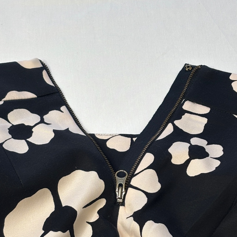 🖤 LOFT Black Cream Floral Midi Skirt Women’s Size 6, back zip with stretch🖤 - Picture 15 of 16